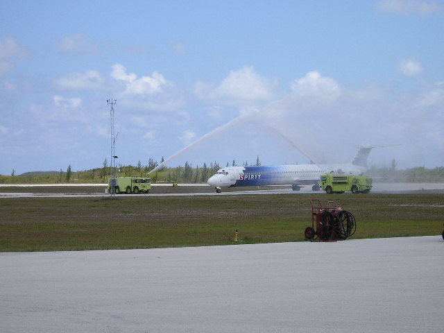 Picture 1 Of Airplanes Taking Off and Landing In The Bahamas
